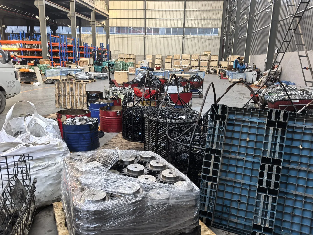 Chain drive testing station at Ever-Power for tension verification and quality assurance